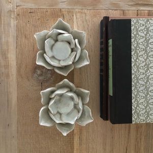 Iridescent clay flower tea light